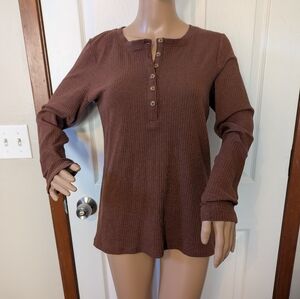 Duluth Trading Co Chocolate Ribbed Long Sleeve Tee